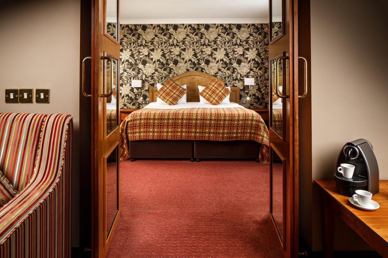 Mercure Great Danes